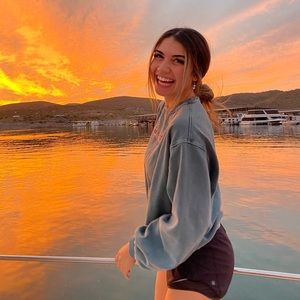 Meet your Posher, Abby